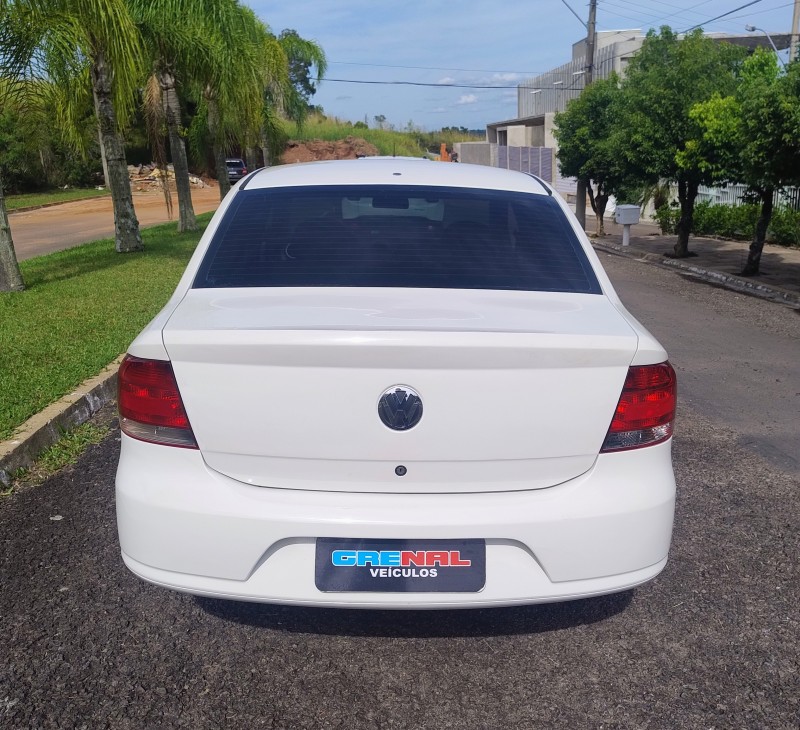 VOYAGE 1.0 I TREND 16V FLEX 4P MANUAL - 2010 - CAMPO BOM