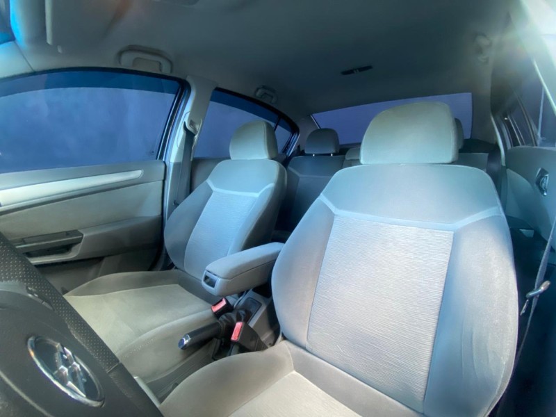 VECTRA 2.0 MPFI ELEGANCE 8V 140CV FLEX 4P AUTOMÁTICO - 2011 - CAXIAS DO SUL