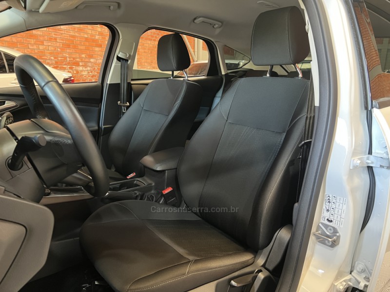 FOCUS 1.6 SE 16V FLEX 4P MANUAL - 2016 - BENTO GONçALVES