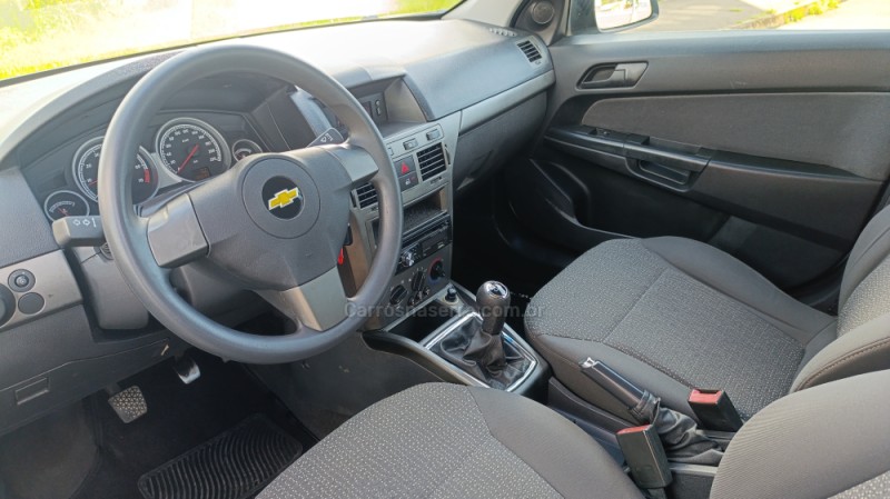 VECTRA 2.0 MPFI EXPRESSION 8V 140CV FLEX 4P MANUAL - 2010 - CAXIAS DO SUL