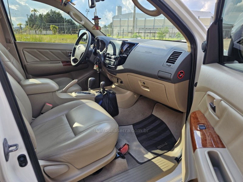 HILUX SW4 3.0 SRV 4X4 7 LUGARES 16V TURBO INTERCOOLER DIESEL 4P AUTOMÁTICO - 2009 - ANTôNIO PRADO