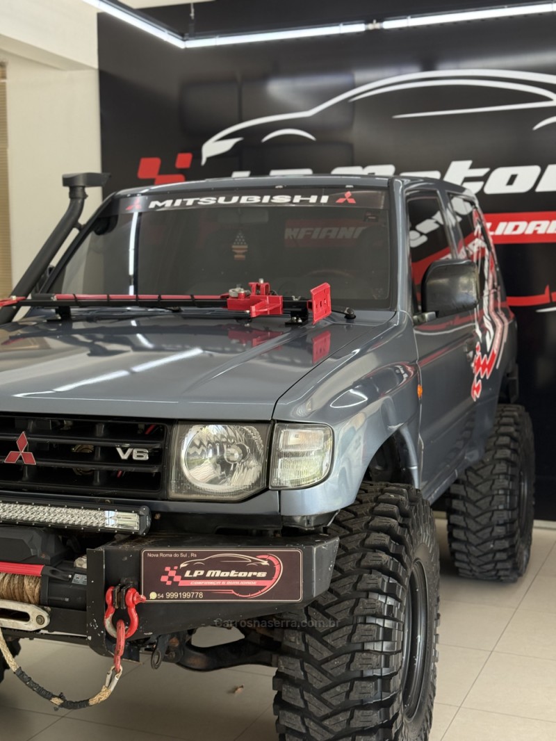 PAJERO 3.0 GLS 4X4 V6 24V GASOLINA 2P AUTOMÁTICO - 1997 - FARROUPILHA