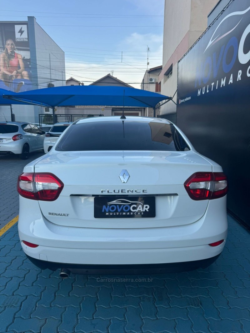 FLUENCE 2.0 DYNAMIQUE 16V FLEX 4P AUTOMÁTICO - 2016 - ESTâNCIA VELHA