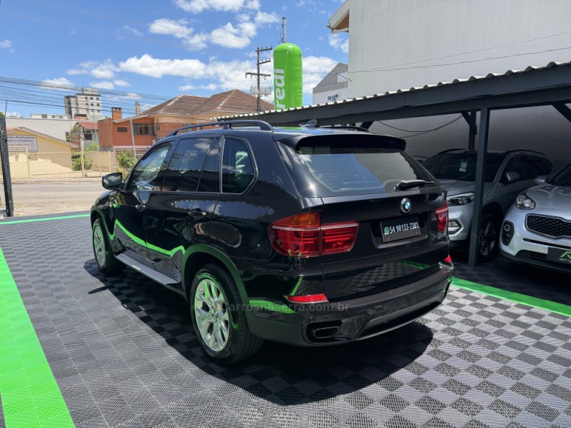 X5 4.8 4X4 50I SECURITY V8 32V GASOLINA 4P AUTOMÁTICO - 2011 - CAXIAS DO SUL
