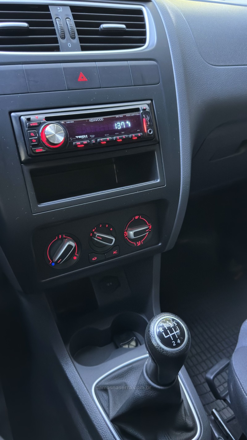 FOX 1.6 MI 8V FLEX 4P MANUAL - 2013 - CAXIAS DO SUL