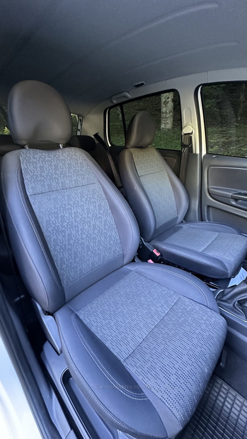 FOX 1.6 MI 8V FLEX 4P MANUAL - 2013 - CAXIAS DO SUL