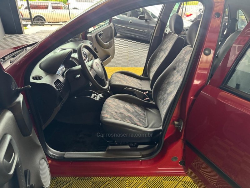 CORSA 1.0 MPFI MAXX 8V GASOLINA 4P MANUAL - 2005 - CAXIAS DO SUL