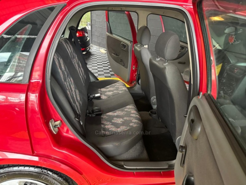 CORSA 1.0 MPFI MAXX 8V GASOLINA 4P MANUAL - 2005 - CAXIAS DO SUL