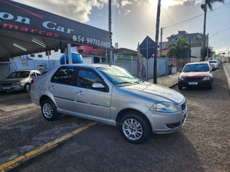 SIENA 1.0 MPI EL 8V FLEX 4P MANUAL - 2011 - VACARIA