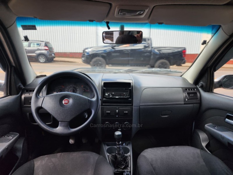 SIENA 1.0 MPI EL 8V FLEX 4P MANUAL - 2011 - VACARIA