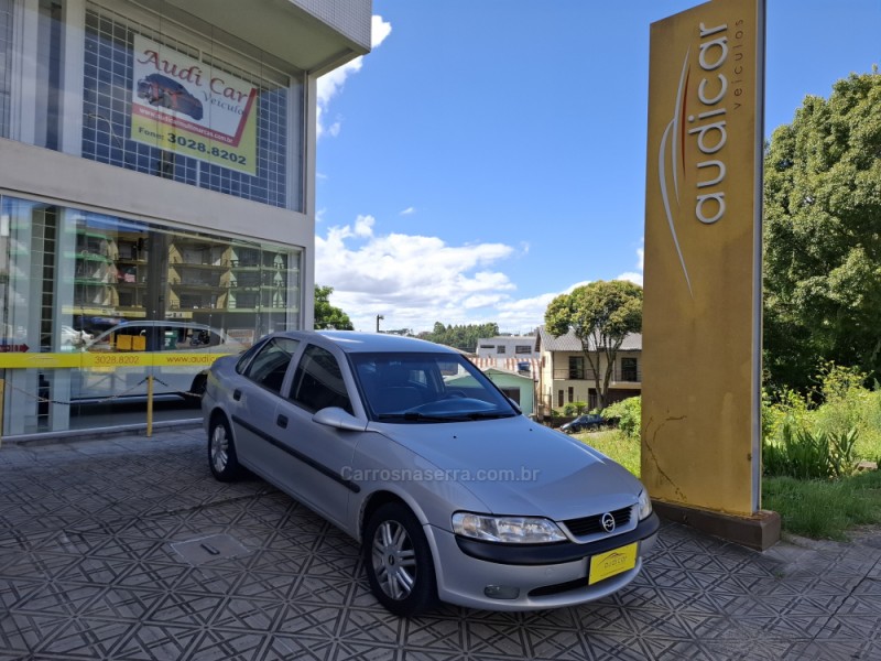 VECTRA 2.0 MPFI GLS 8V GASOLINA 4P MANUAL - 2018 - CAXIAS DO SUL
