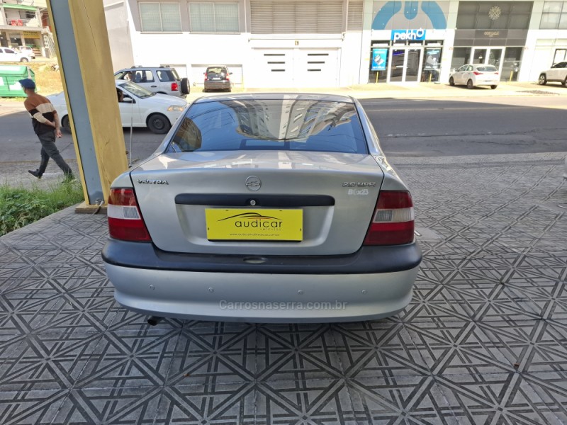 VECTRA 2.0 MPFI GLS 8V GASOLINA 4P MANUAL - 2018 - CAXIAS DO SUL