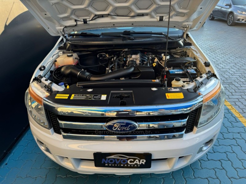 RANGER 2.5 XLT 4X2 CD 16V FLEX 4P MANUAL - 2014 - ESTâNCIA VELHA