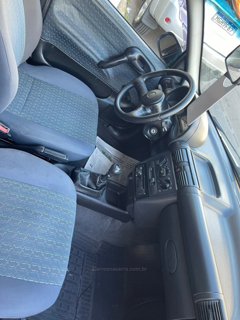 CORSA 1.0 MPFI 8V GASOLINA 4P MANUAL - 2001 - BENTO GONçALVES