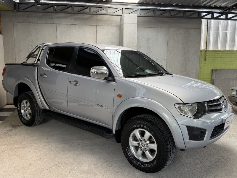 L200 TRITON 2.4 HLS 4X2 CD 16V FLEX 4P MANUAL - 2013 - CAXIAS DO SUL