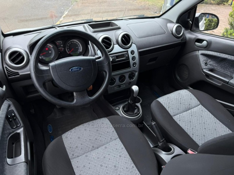 FIESTA 1.6 ROCAM HATCH 8V FLEX 4P MANUAL - 2013 - LAGOA VERMELHA