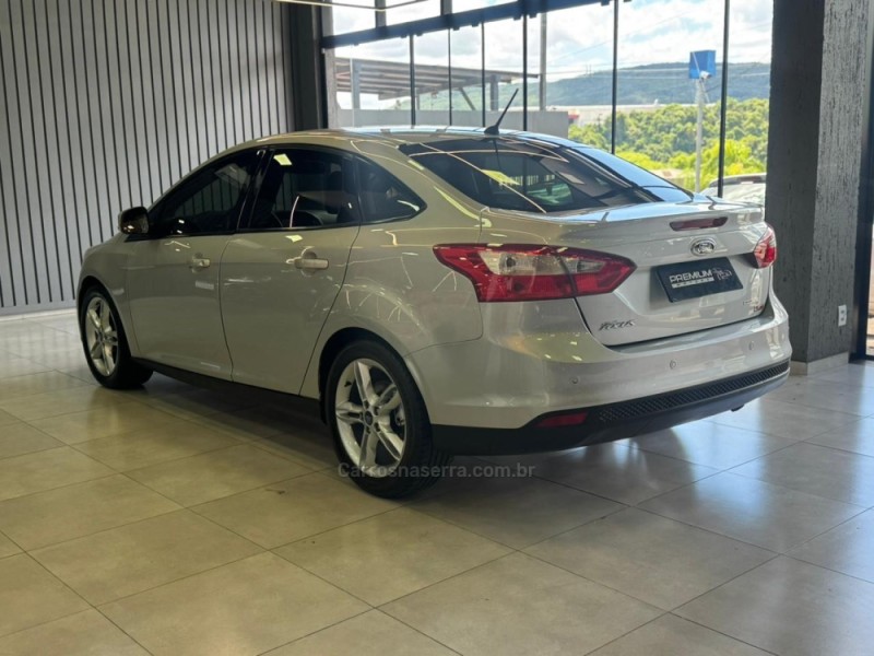 FOCUS 2.0 16V FLEX 4P AUTOMÁTICO - 2014 - DOIS IRMãOS