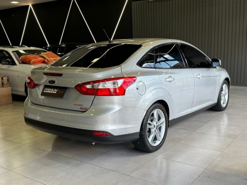 FOCUS 2.0 16V FLEX 4P AUTOMÁTICO - 2014 - DOIS IRMãOS