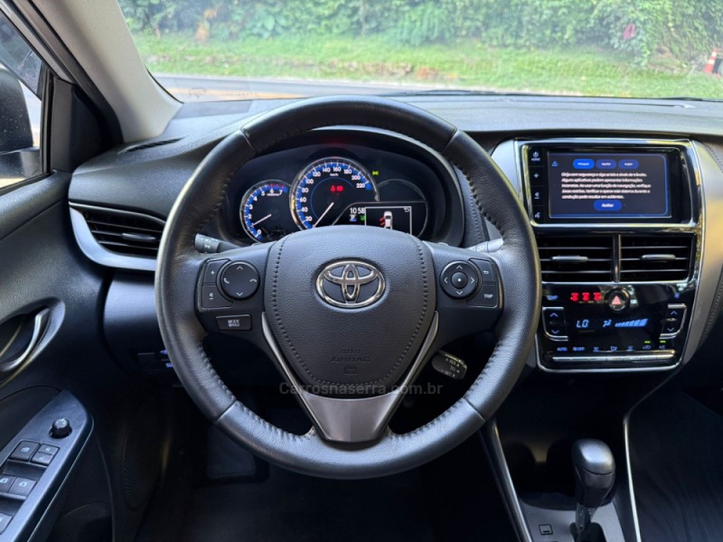 YARIS 1.5 XS CONNECT SEDAN 16V FLEX 4P AUTOMÁTICO - 2024 - DOIS IRMãOS