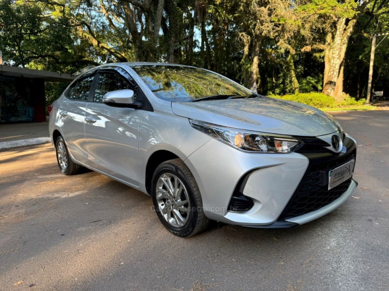 YARIS 1.5 XS CONNECT SEDAN 16V FLEX 4P AUTOMÁTICO - 2024 - DOIS IRMãOS