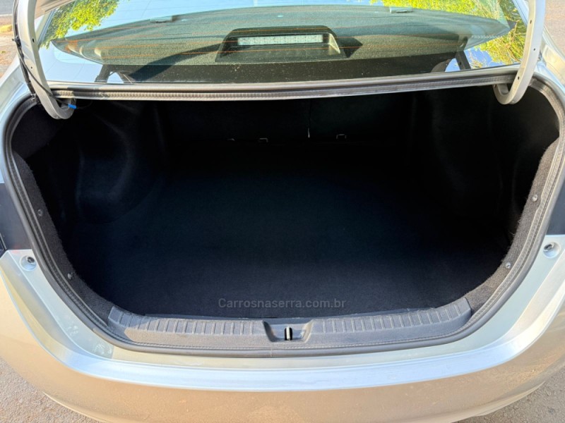 YARIS 1.5 XS CONNECT SEDAN 16V FLEX 4P AUTOMÁTICO - 2024 - DOIS IRMãOS