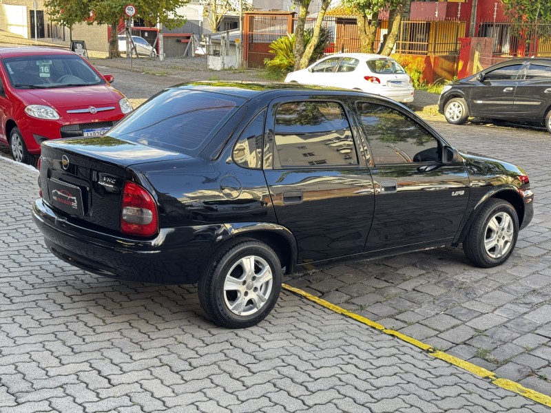 CLASSIC 1.0 MPFI VHC LIFE 8V GASOLINA 4P MANUAL - 2006 - CAXIAS DO SUL