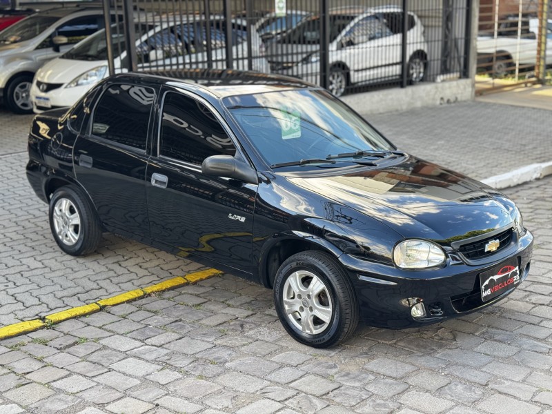 CLASSIC 1.0 MPFI VHC LIFE 8V GASOLINA 4P MANUAL - 2006 - CAXIAS DO SUL