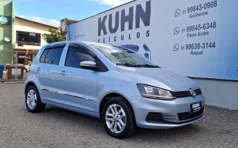 FOX 1.0 MI TRENDLINE 8V FLEX 4P MANUAL - 2015 - SALVADOR DO SUL