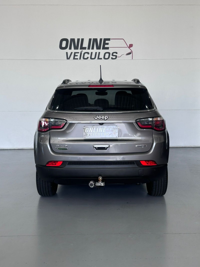 COMPASS 2.0 16V DIESEL LONGITUDE 4X4 AUTOMÁTICO - 2018 - FARROUPILHA