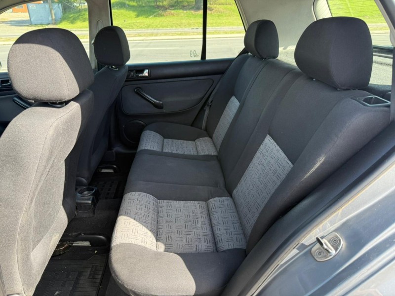 GOLF 1.6 8V GASOLINA 4P MANUAL - 2004 - FARROUPILHA