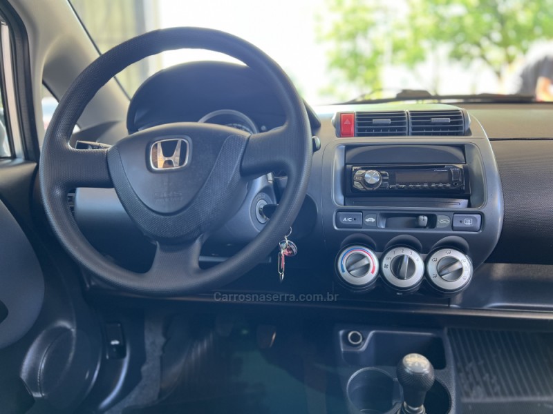 FIT 1.4 LX 8V FLEX 4P MANUAL - 2007 - BOM PRINCíPIO