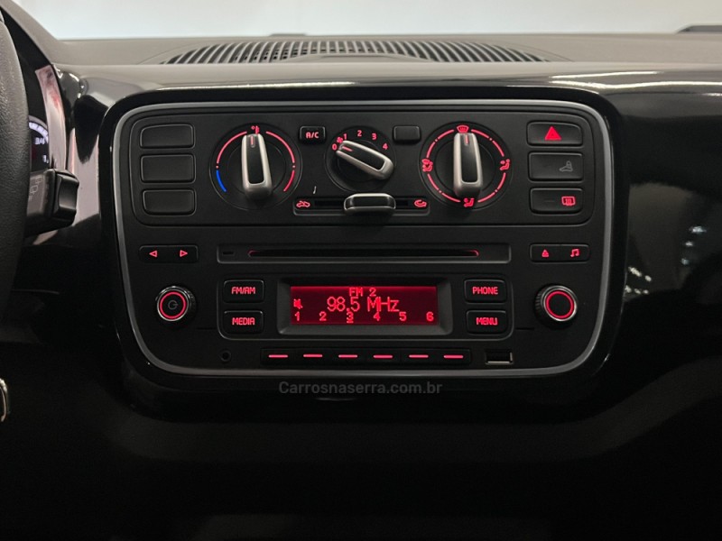 UP 1.0 MPI RED UP 12V FLEX 4P MANUAL - 2017 - FLORES DA CUNHA