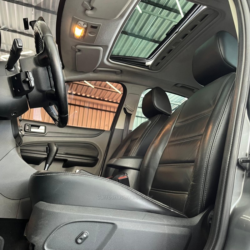 FOCUS 2.0 GHIA 16V FLEX 4P AUTOMÁTICO - 2009 - CANOAS