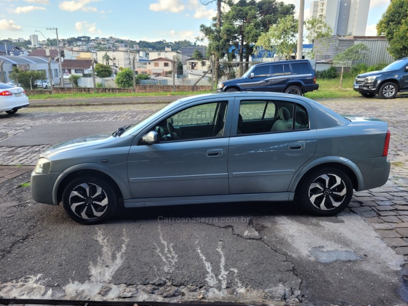 ASTRA 2.0 MPFI GLS SEDAN 8V GASOLINA 4P MANUAL - 2003 - CAXIAS DO SUL