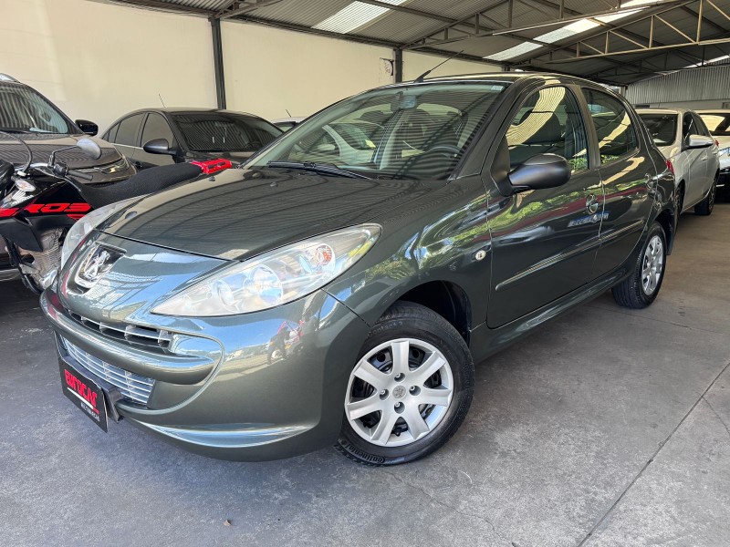 PEUGEOT - 207 - 2012/2013 - Cinza - R$ 26.900,00