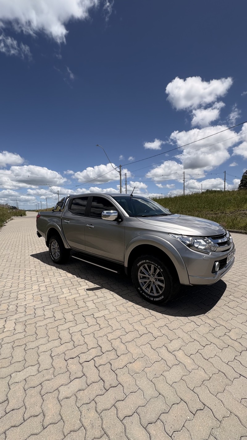 l200 triton 2.4 16v turbo diesel sport hpe top cd 4p 4x4 automatico 2018 caxias do sul