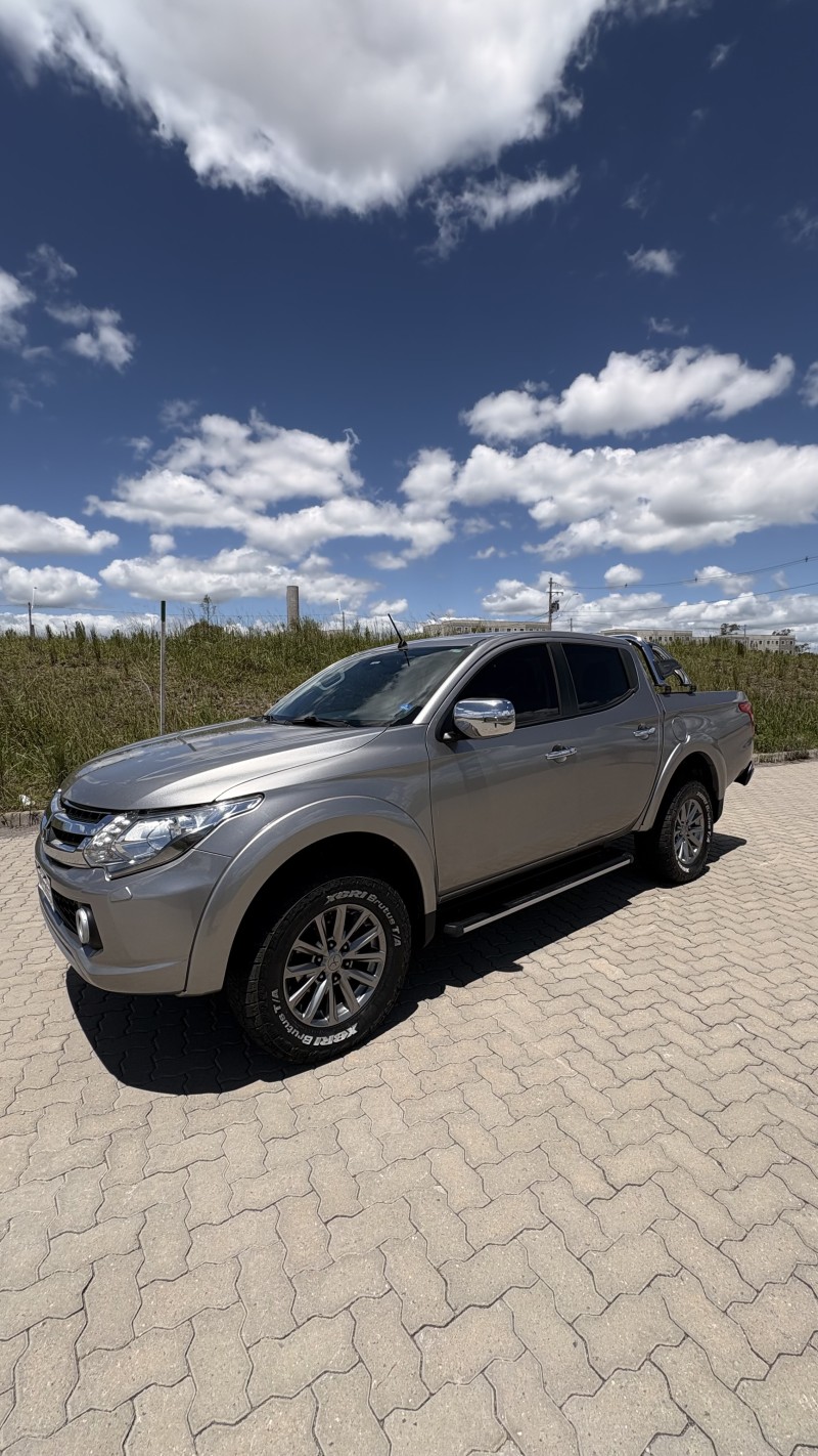 L200 TRITON 2.4 16V TURBO DIESEL SPORT HPE TOP CD 4P 4X4 AUTOMÁTICO - 2018 - CAXIAS DO SUL