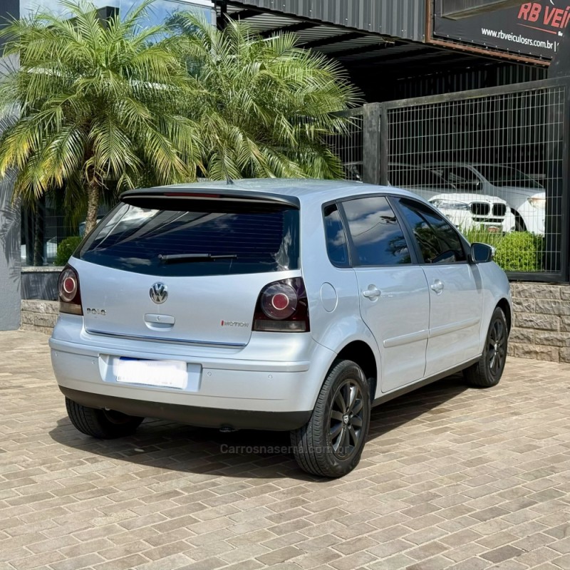 POLO 1.6 MI SPORTLINE 8V FLEX 4P AUTOMATIZADO - 2011 - GUAPORé