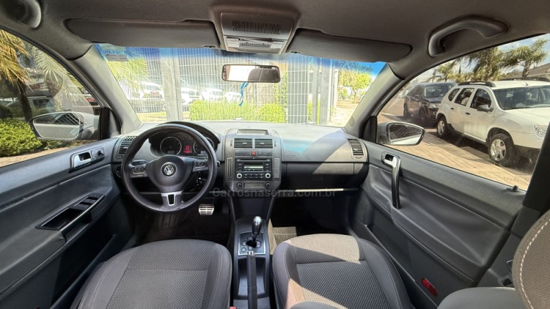 POLO 1.6 MI SPORTLINE 8V FLEX 4P AUTOMATIZADO - 2011 - GUAPORé