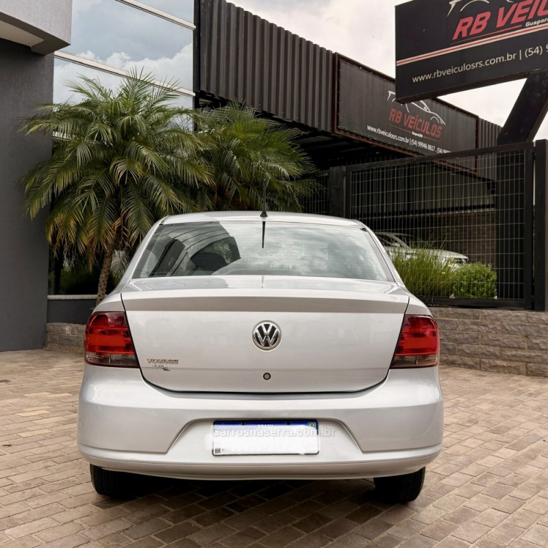 VOYAGE 1.0 MI COMFORTLINE 8V FLEX 4P MANUAL - 2012 - GUAPORé