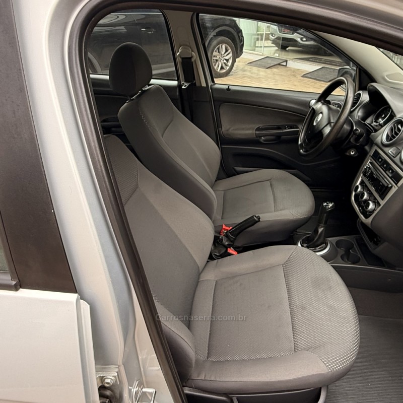 VOYAGE 1.0 MI COMFORTLINE 8V FLEX 4P MANUAL - 2012 - GUAPORé