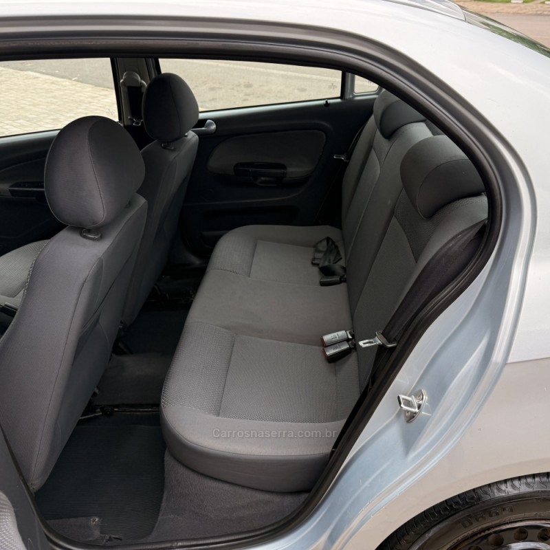 VOYAGE 1.0 MI COMFORTLINE 8V FLEX 4P MANUAL - 2012 - GUAPORé