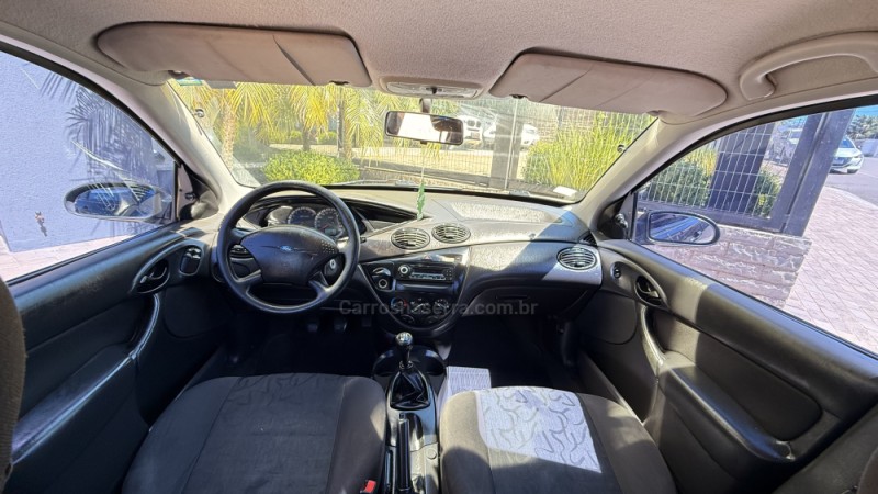 FOCUS 1.6 GLX 8V FLEX 4P MANUAL - 2009 - GUAPORé