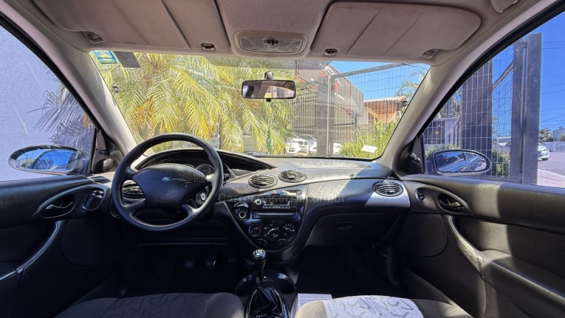 FOCUS 1.6 GLX 8V FLEX 4P MANUAL - 2009 - GUAPORé