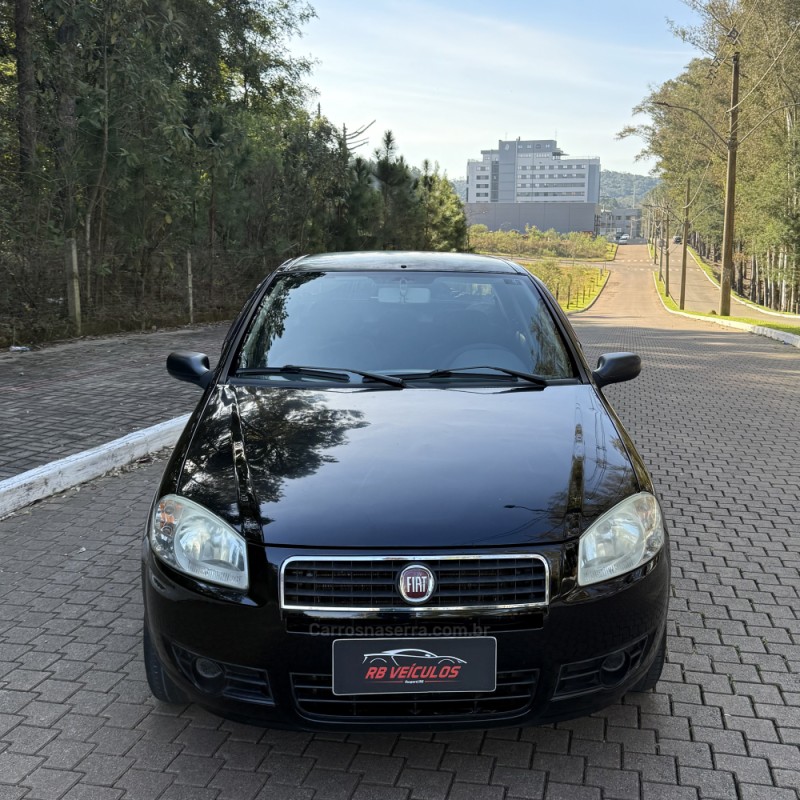 SIENA 1.0 MPI FIRE ELX 8V FLEX 4P MANUAL - 2011 - GUAPORé