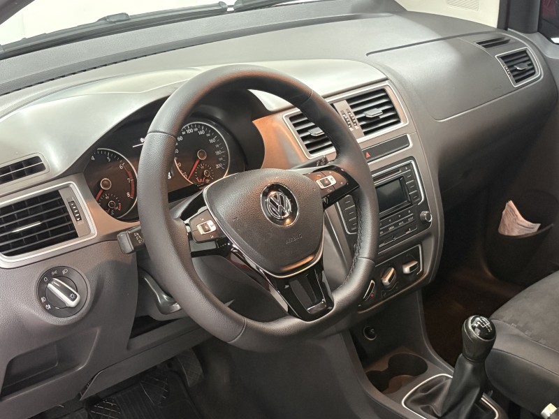 FOX 1.0 MI COMFORTLINE 8V FLEX 4P MANUAL - 2017 - BENTO GONçALVES