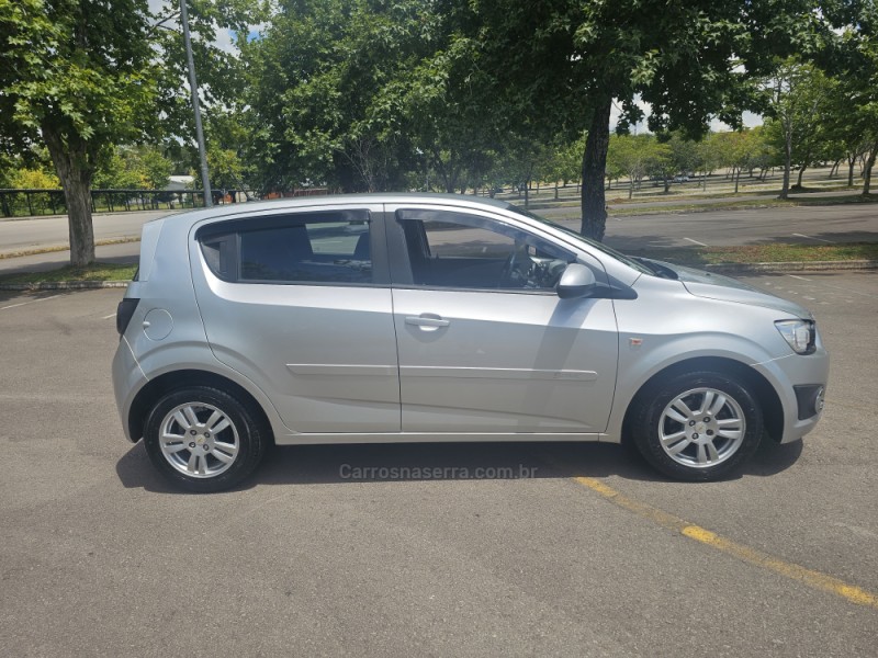 SONIC 1.6 LT 16V FLEX 4P MANUAL - 2013 - BENTO GONçALVES
