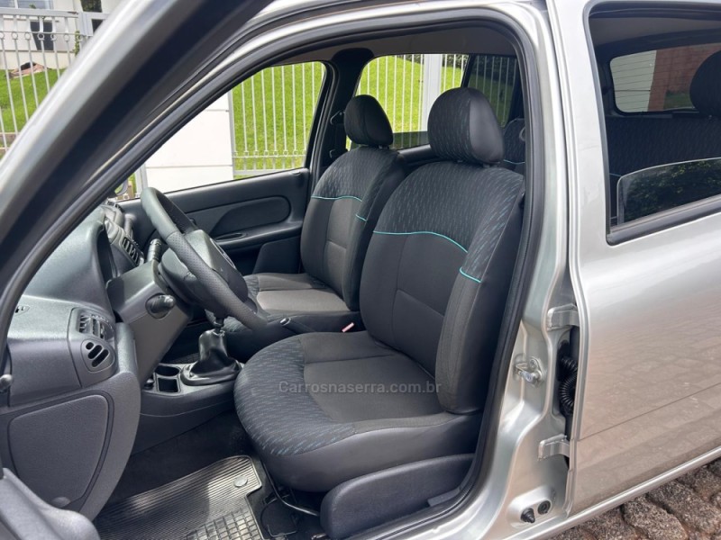 CLIO 1.0 EXPRESSION 16V FLEX 4P MANUAL - 2015 - VENâNCIO AIRES