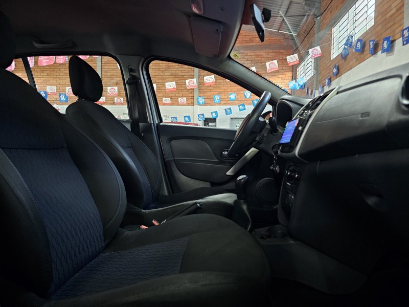 SANDERO 1.0 EXPRESSION 16V FLEX 4P MANUAL - 2016 - CAXIAS DO SUL