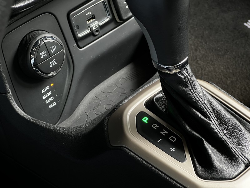 RENEGADE 2.0 16V TURBO DIESEL LONGITUDE 4P 4X4 AUTOMÁTICO - 2016 - BENTO GONçALVES